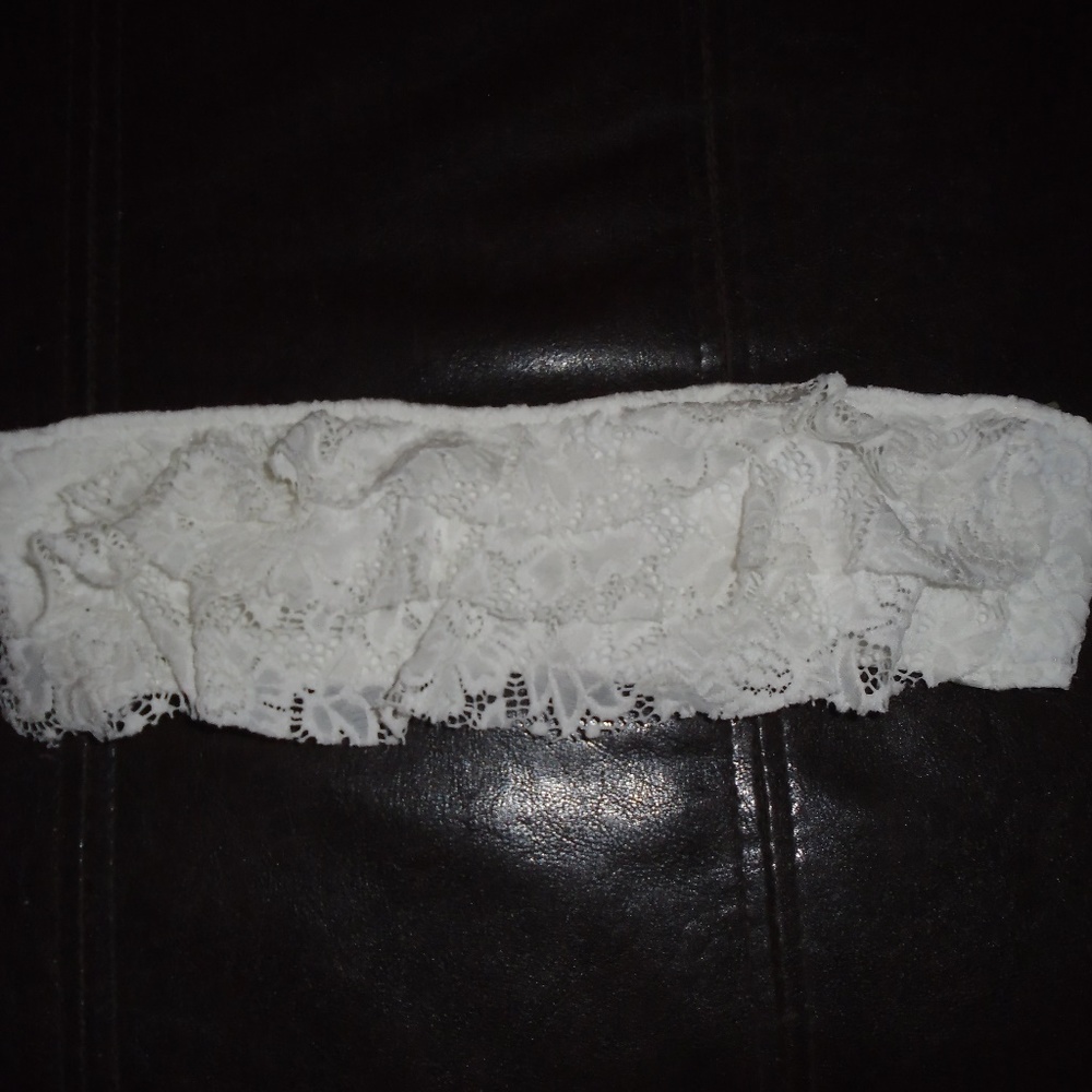 VICTORIA'S SECRET WHITE LACE SWIMSUIT TOP ~ M - Picture 4 of 4